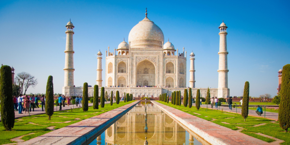 Islamic Art and Architecture: Bridging Material and Spiritual Realms