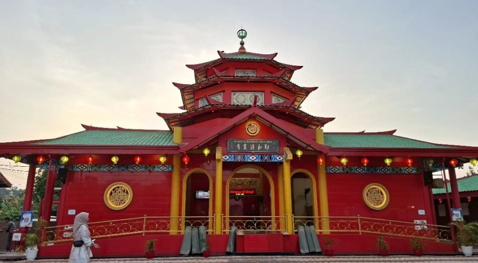 Where History Lives On: The Cheng Ho Mosques of Indonesia