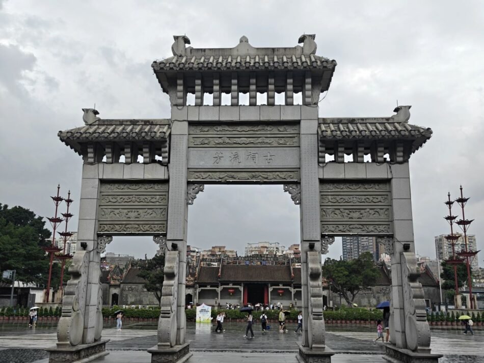 China Just Made Travel Easier for UK Passport Holders