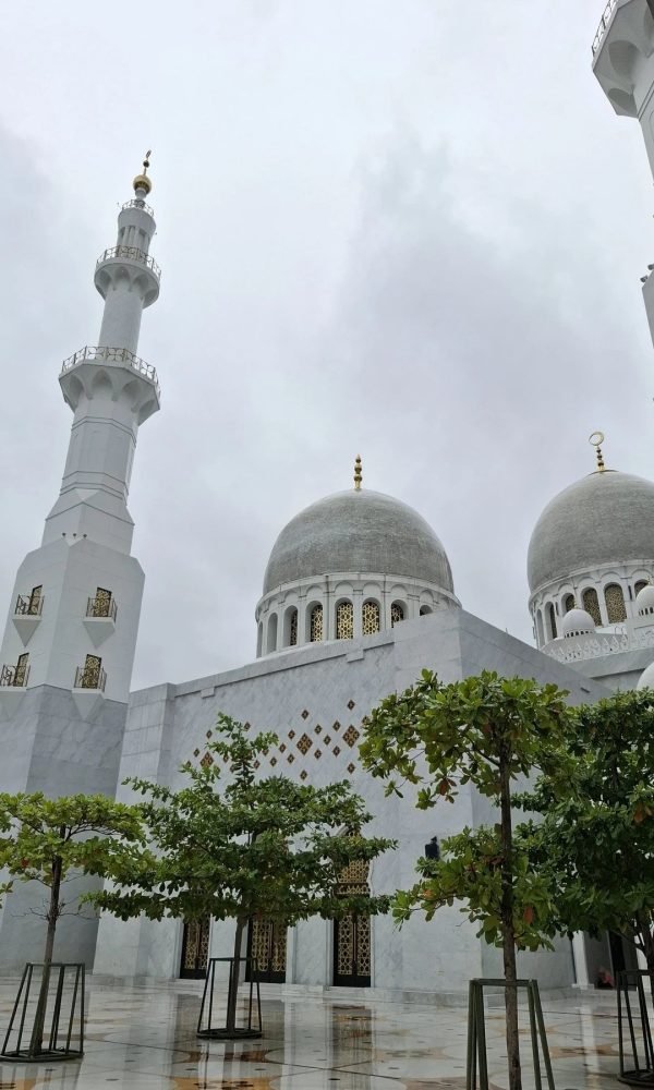 Sheikh Zayed Grand Mosque Solo Indonesia 2